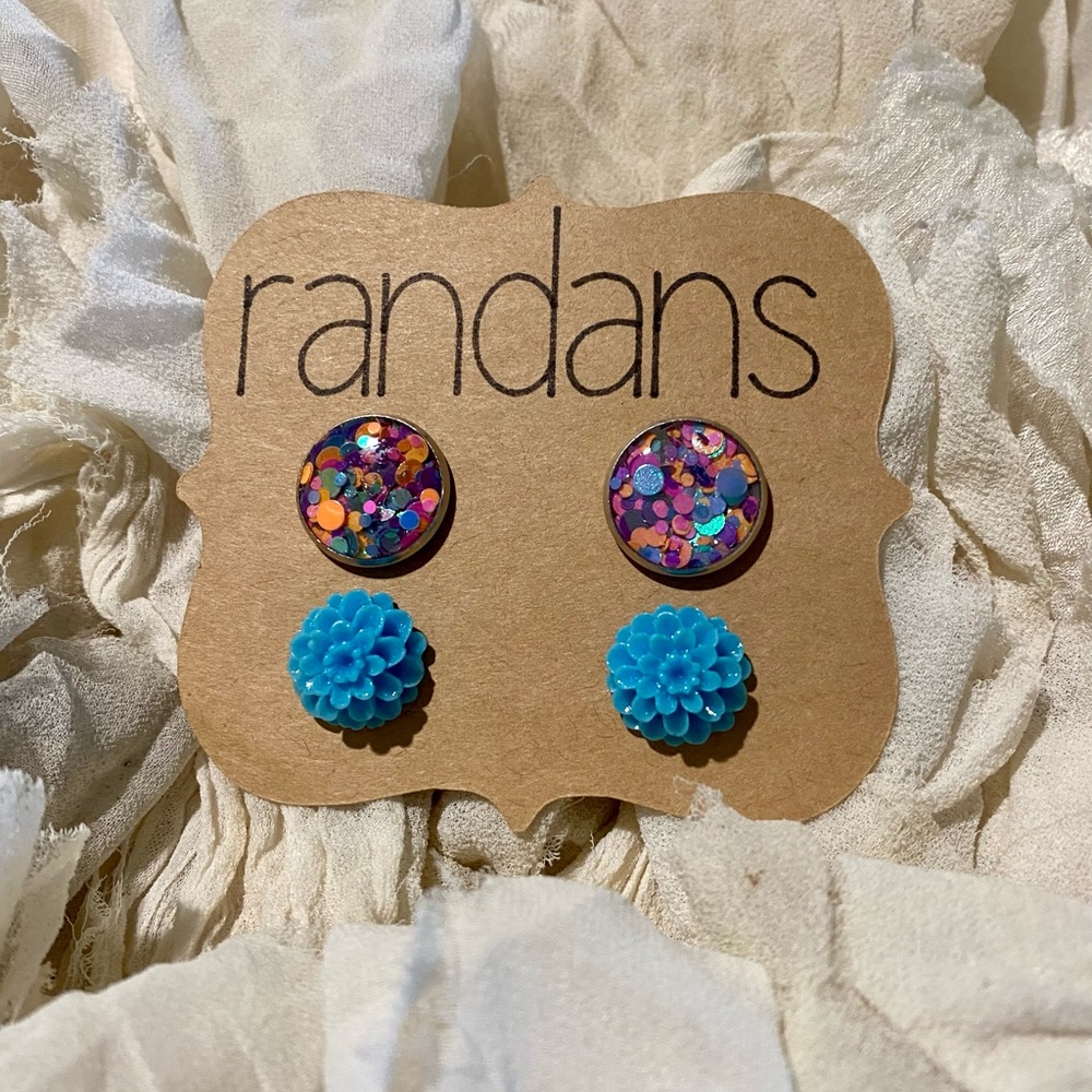 New Two Pairs of Stud Earrings Glitter and Flower